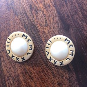 Clip on vintage pearl earrings